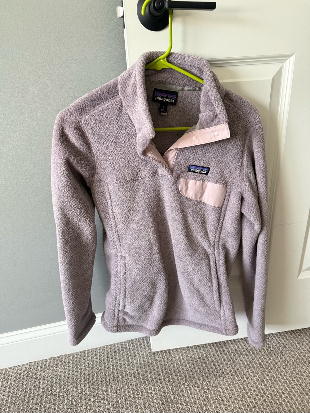 Patagonia Light Lavender Snap-Button Fleece Pullover
